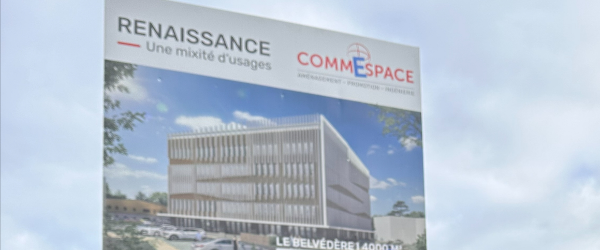 Commespace lance ses premiers panneaux de chantier connectés à Saint-Brieuc