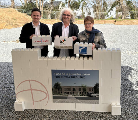 Pose de la première pierre de l’École ITC à Trégueux